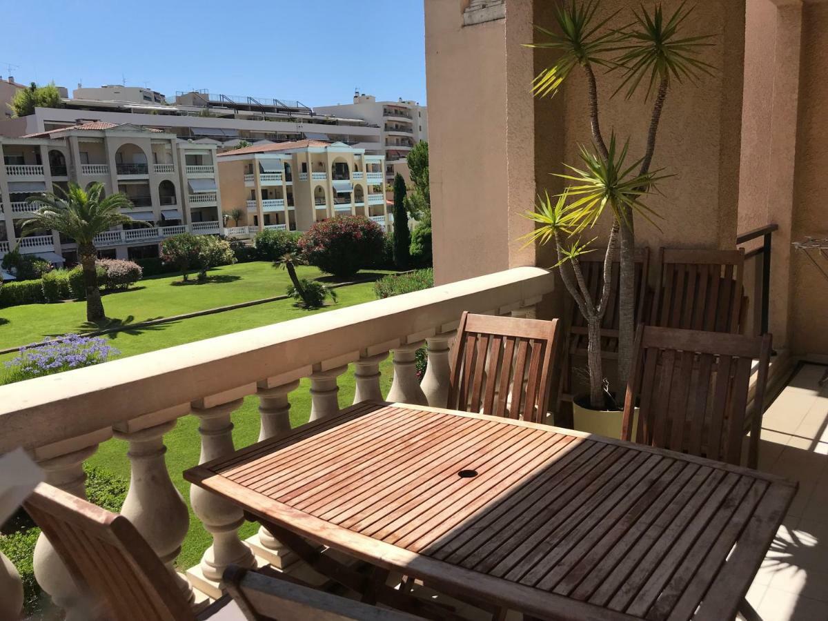 Domaine D'Ahmosis, Modern 2 Bedrooms Refurbished Apartment, F3 Moderne Fraichement Renove Ле-Канне Екстер'єр фото
